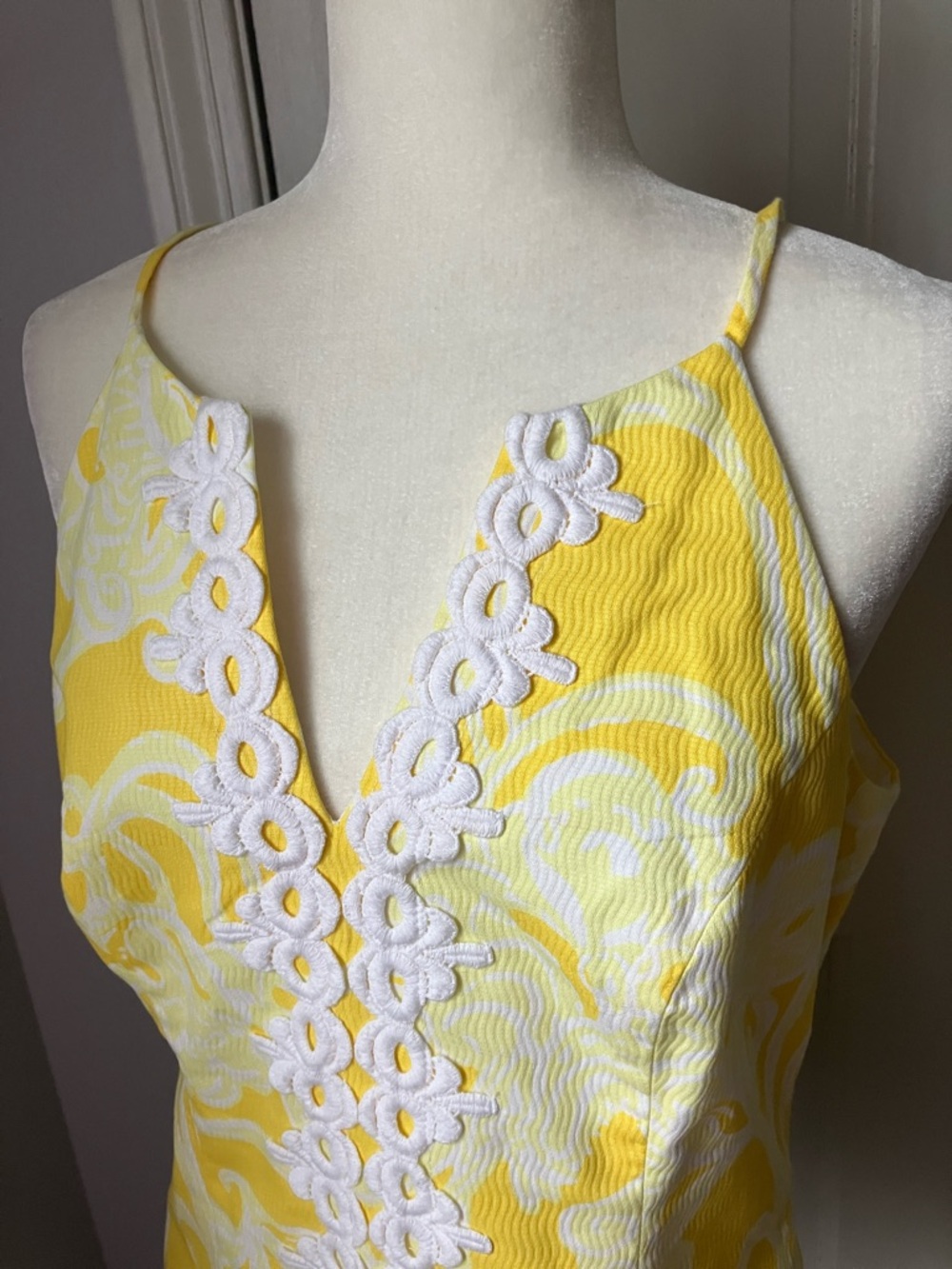 Lilly Pulitzer yellow and white floral embellished cotton Magnolia summer top 10 - Picture 3 of 14